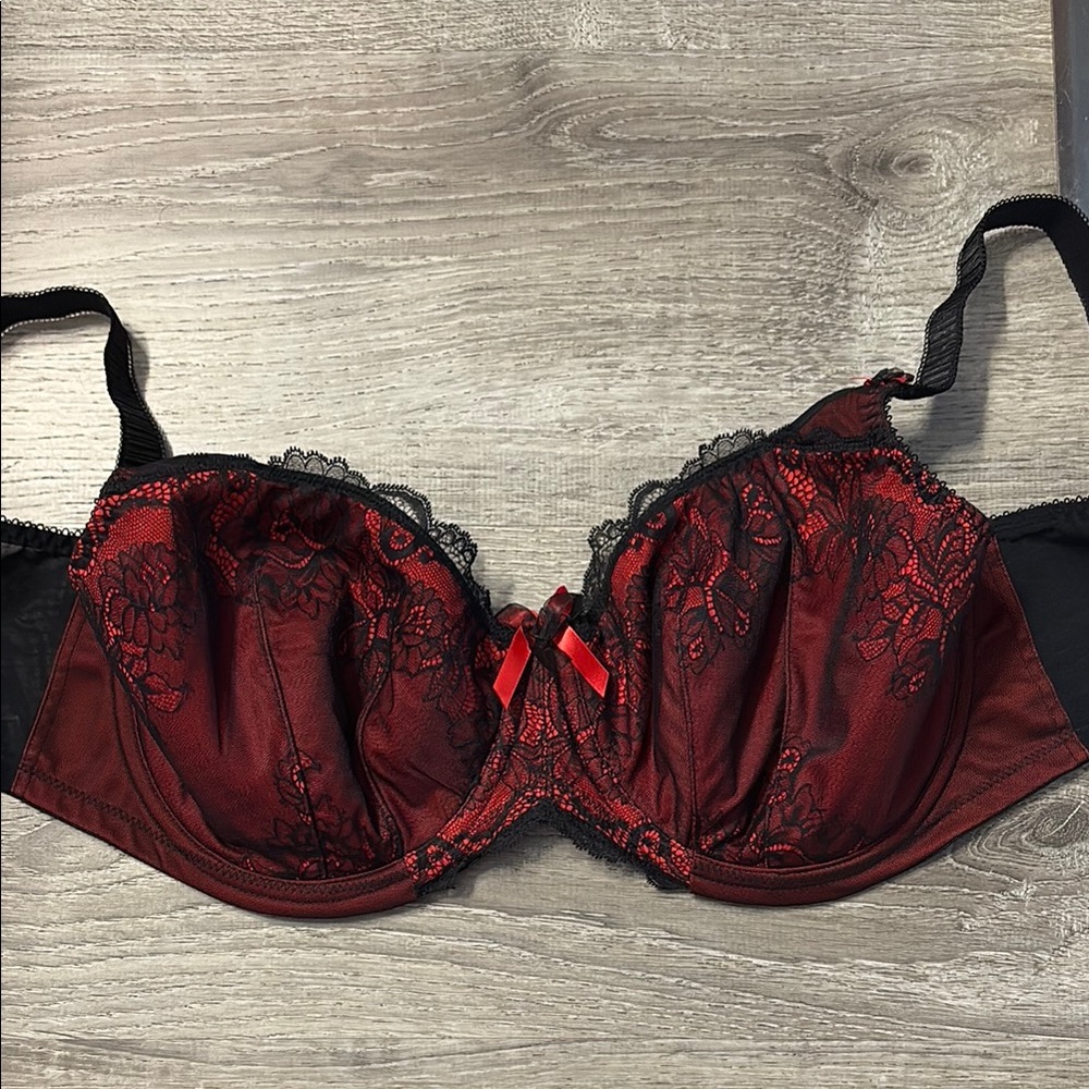 Elomi Red and Black Lace Bra with Underwire and Adjustable Straps